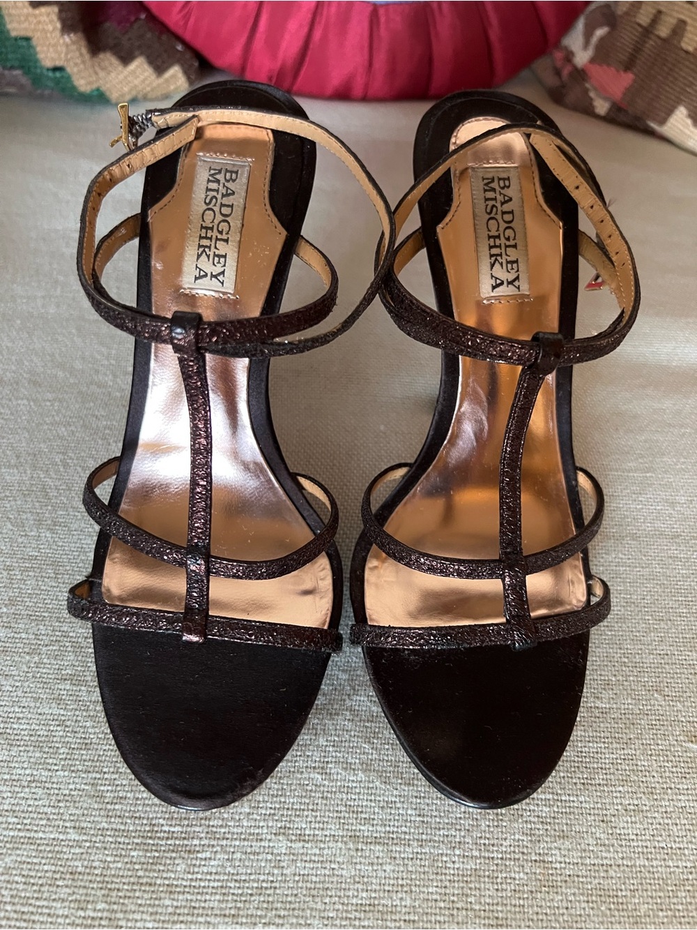 Badgley Mischka Bronze Glitter Strappy T‑Bar Sandals